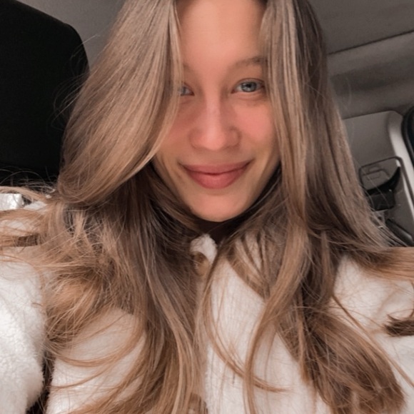 Meet your Posher, Rhi - Picture 1 of 1